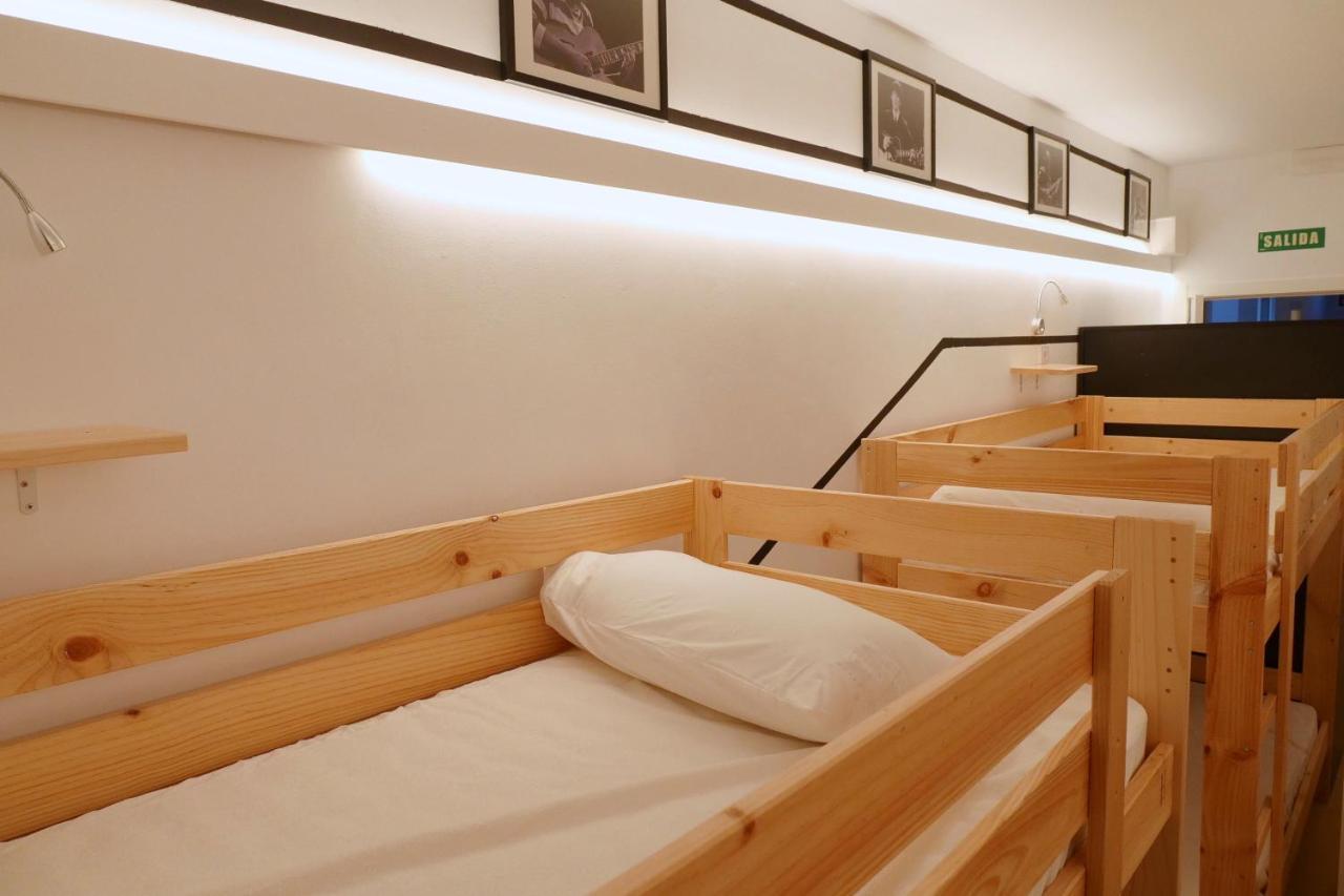 Guitar Hostel Більбао Екстер'єр фото