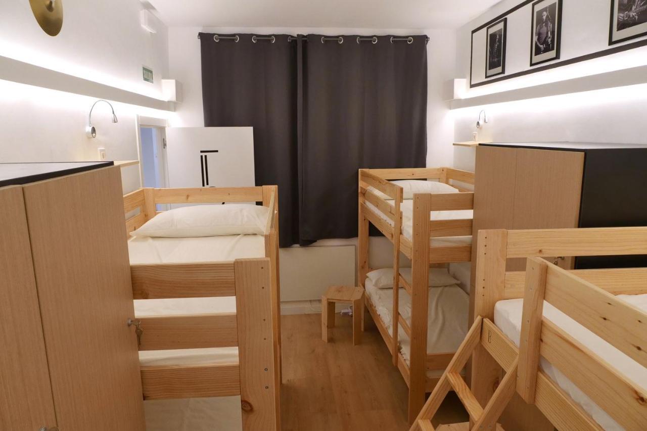 Guitar Hostel Більбао Екстер'єр фото