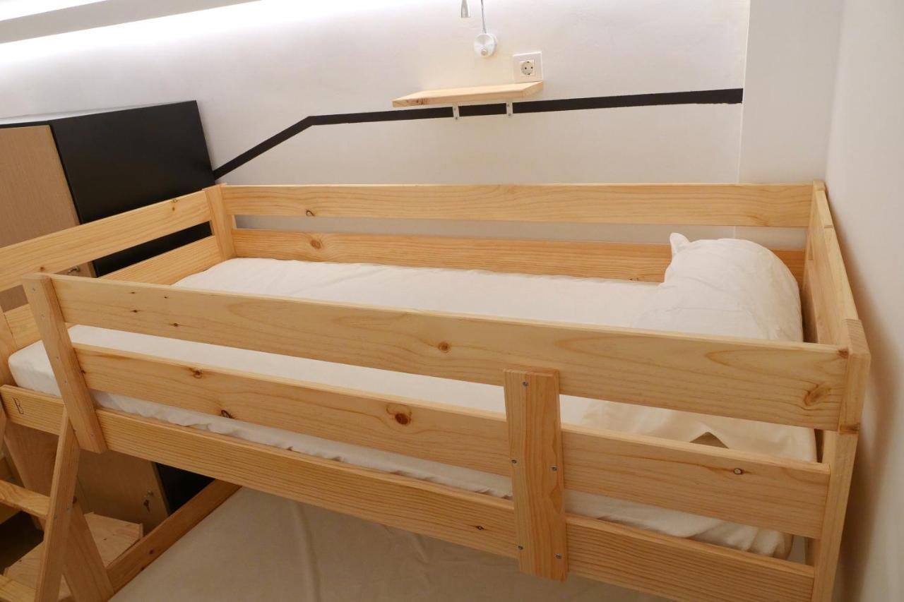 Guitar Hostel Більбао Екстер'єр фото