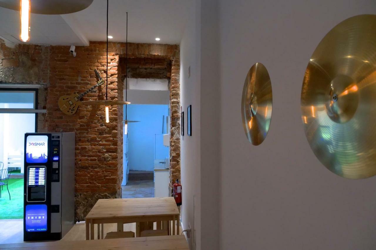 Guitar Hostel Більбао Екстер'єр фото