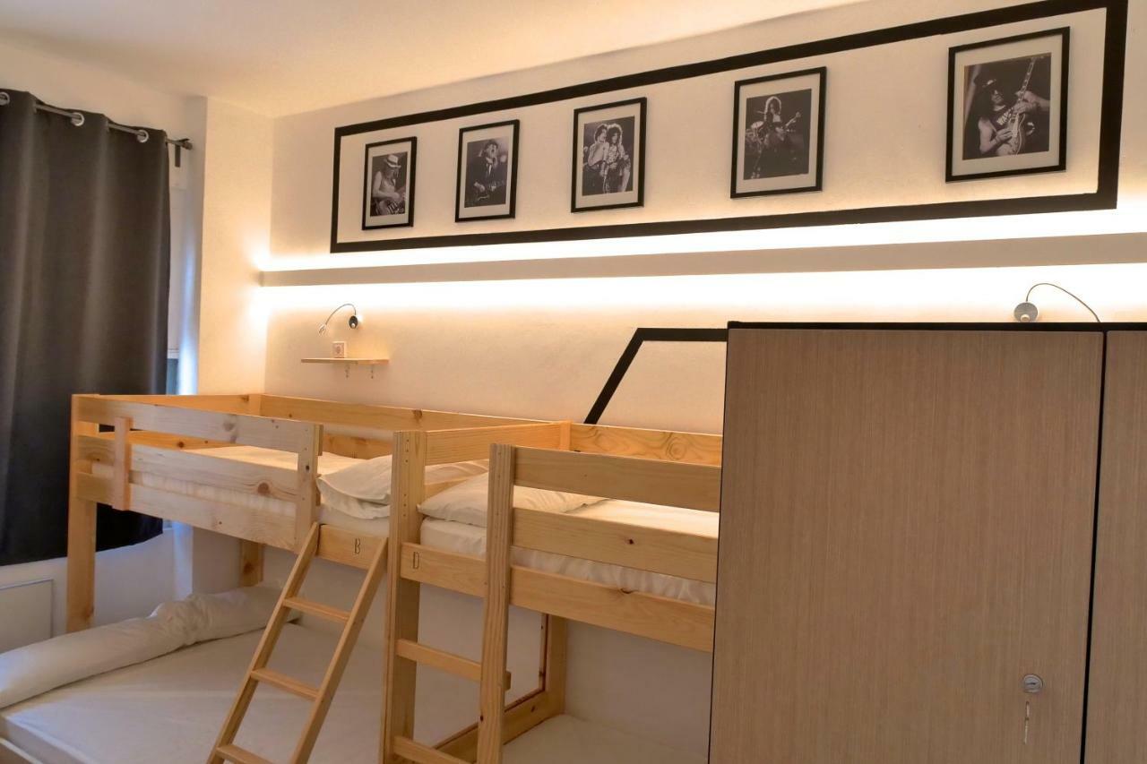 Guitar Hostel Більбао Екстер'єр фото
